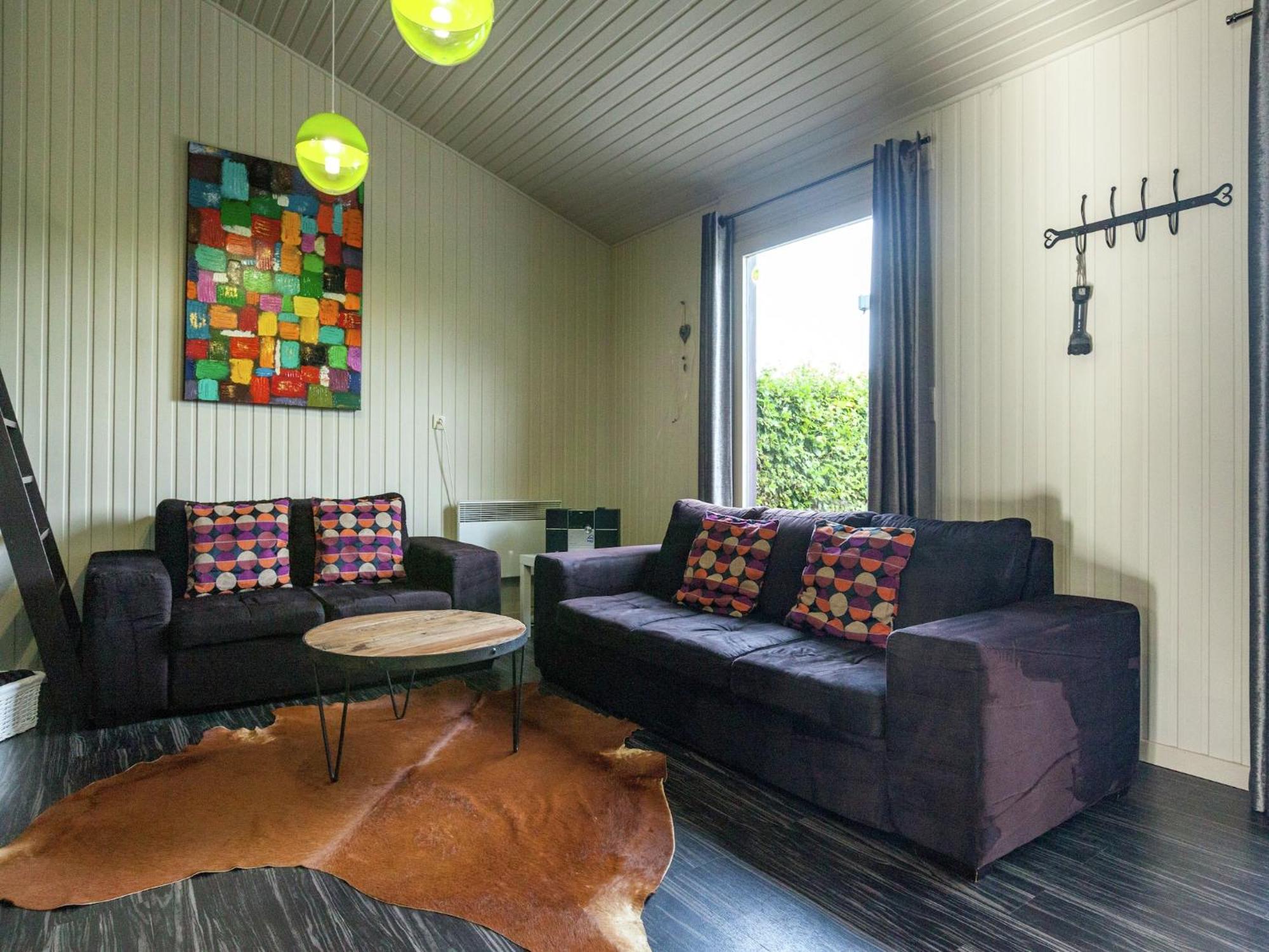 Boutique Chalet In B Llingen Near Lake Wirtzfeld Eksteriør billede
